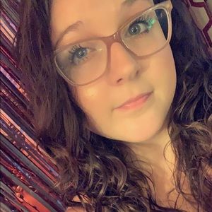 Meet your Posher, Gabby